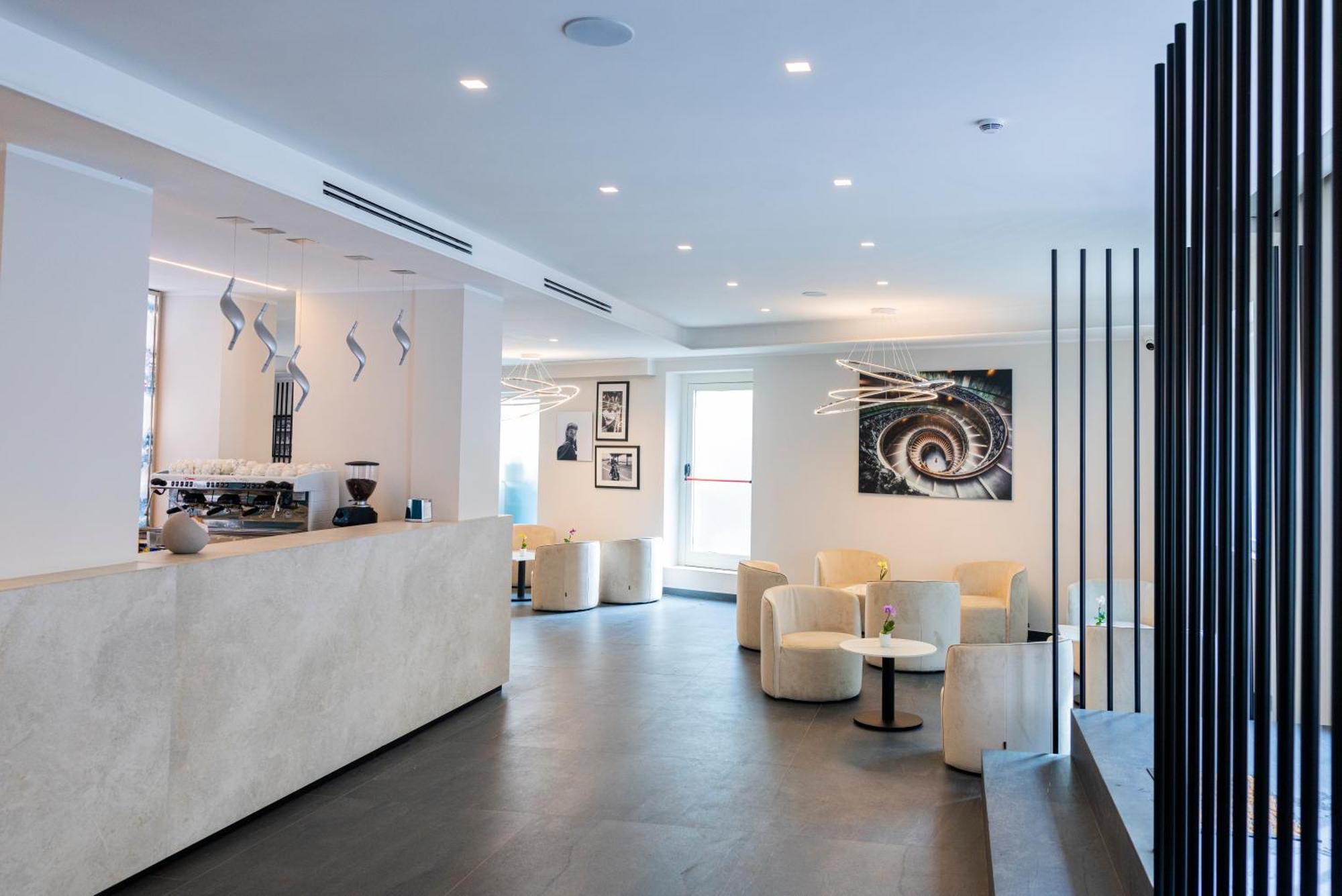 J Maluni City Hotel 罗马 外观 照片